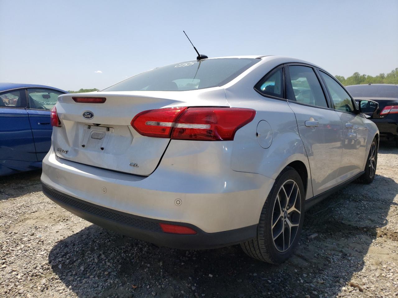 Photo 4 from auction – 2017 FORD FOCUS SEL with VIN 1FADP3H26HL322503