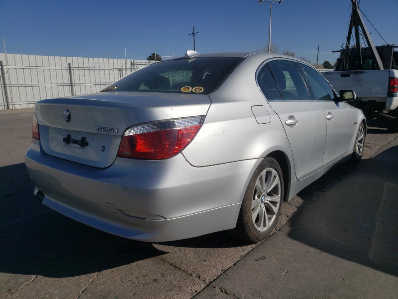 Photo 4 from auction – 2007 BMW 525 I with VIN WBANE53587CW61860
