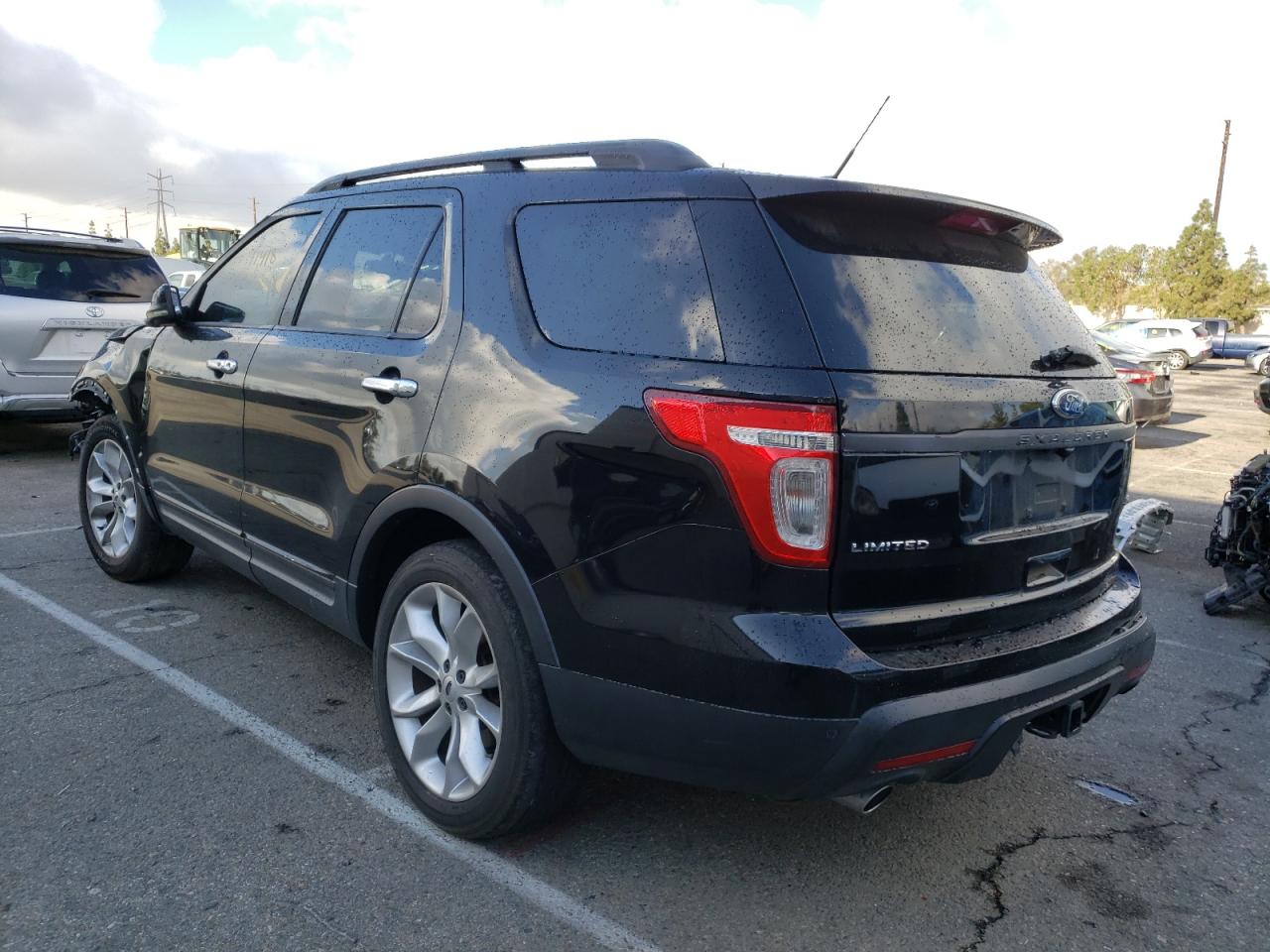 Photo 3 from auction – 2011 FORD EXPLORER L with VIN 1FMHK8F80BGA93617