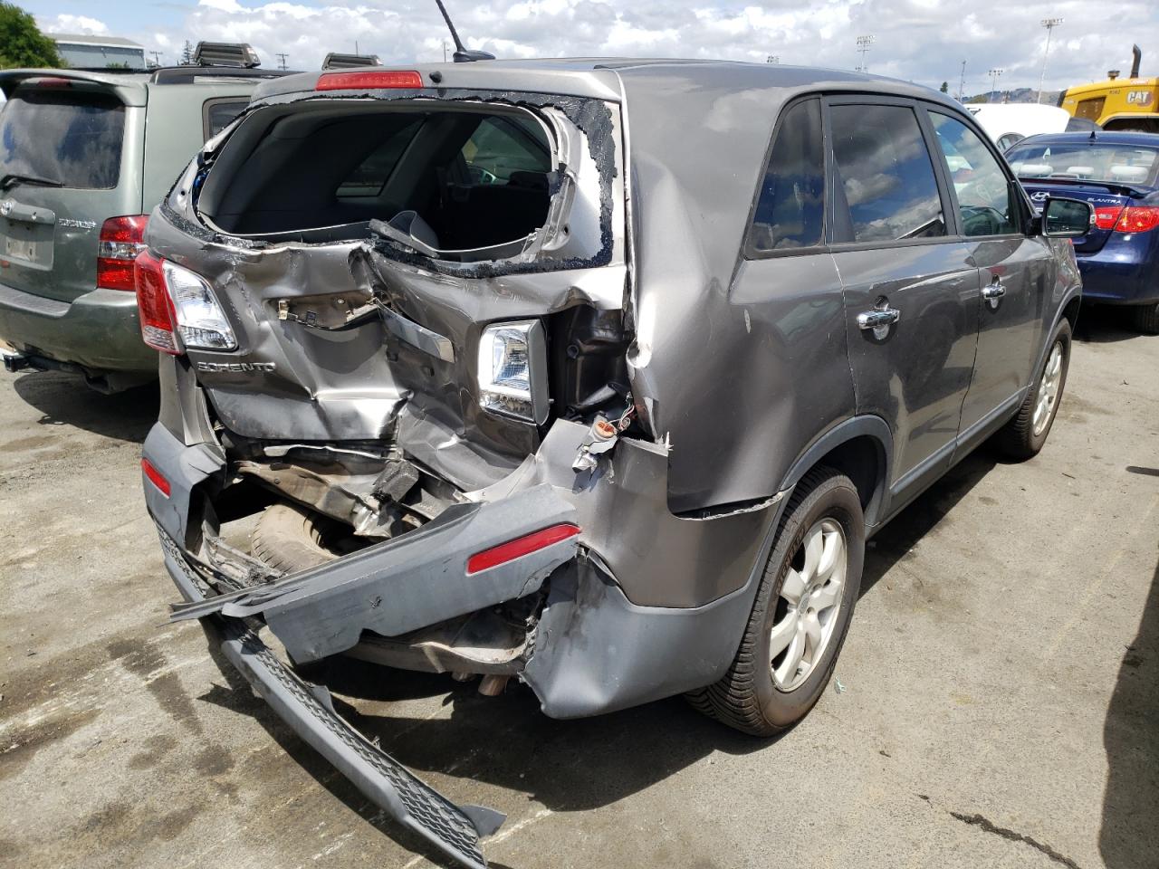 Photo 4 from auction – 2011 KIA SORENTO BA with VIN 5XYKT3A12BG036178