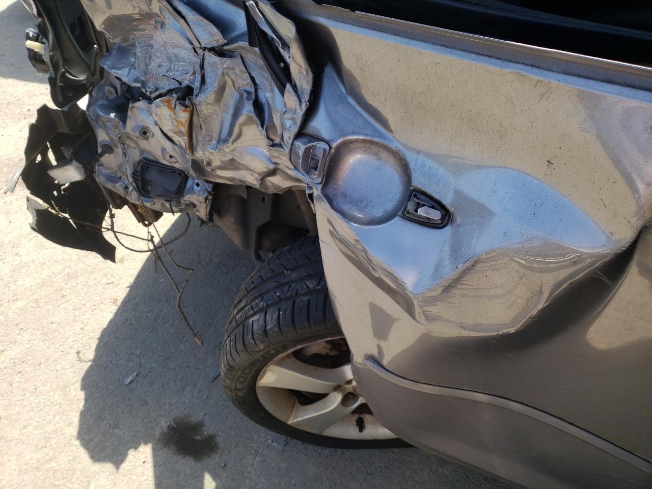 Photo 9 from auction – 2005 MAZDA 3 HATCHBAC with VIN JM1BK343751235750