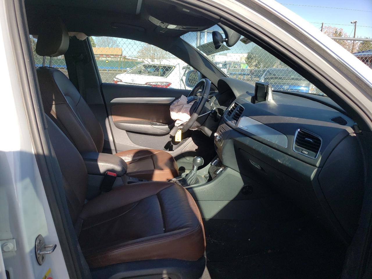 Photo 5 from auction – 2015 AUDI Q3 PREMIUM with VIN WA1EFCFS4FR009054