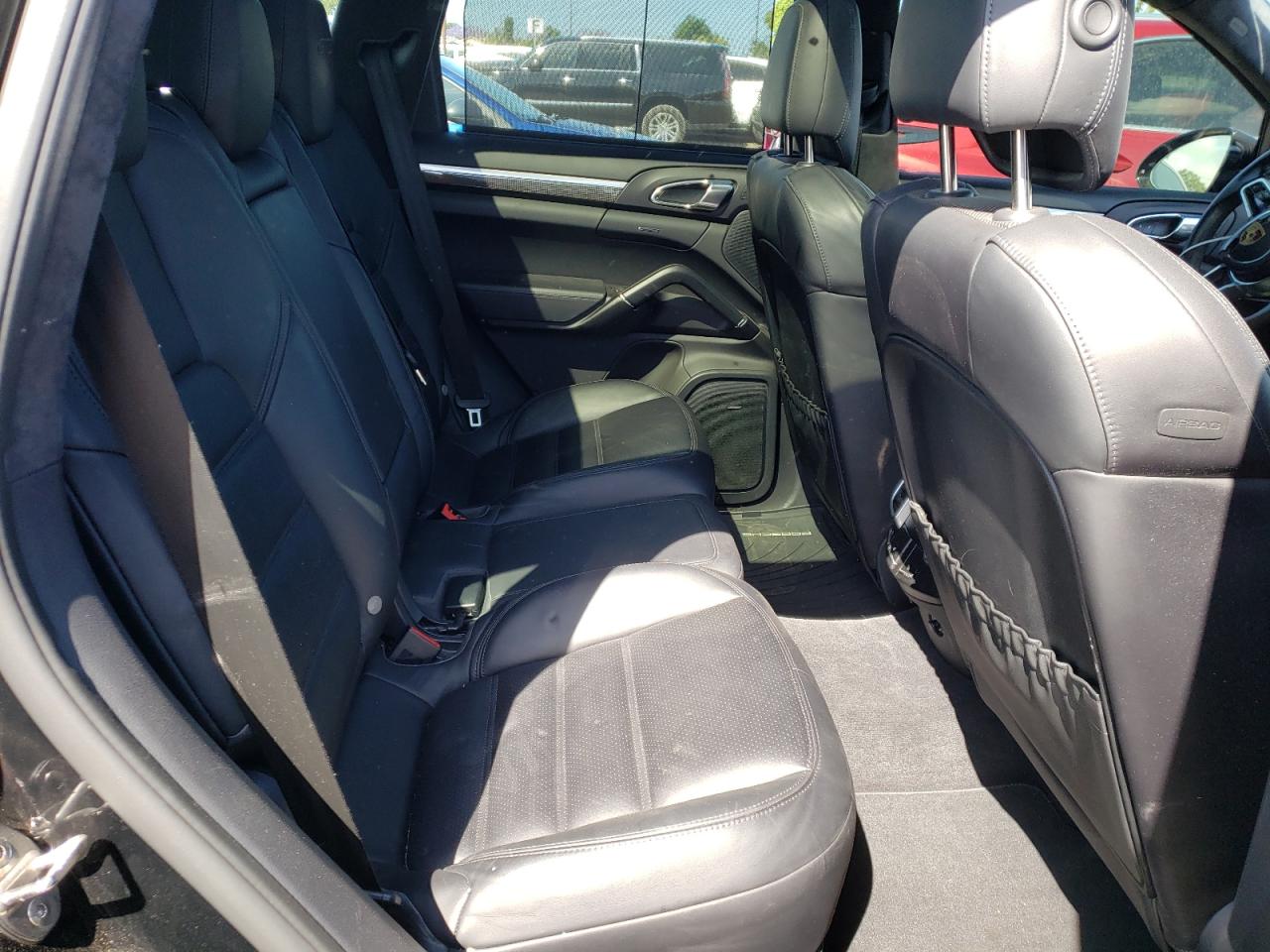 صورة رقم 6 من المزاد - 2016 PORSCHE CAYENNE GT مع VIN WP1AD2A21GLA79318