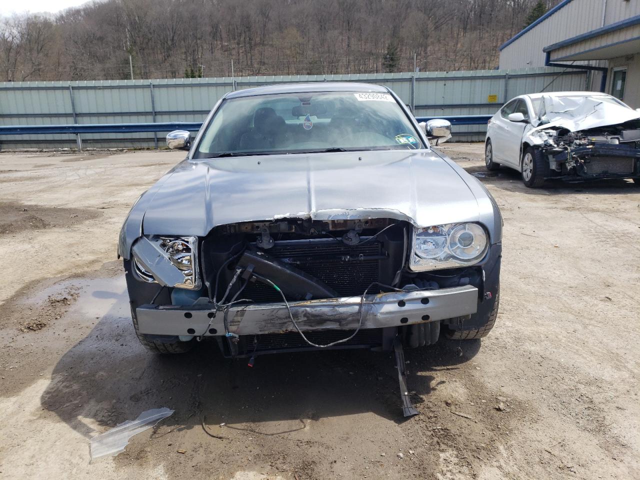 Photo 9 from auction – 2006 CHRYSLER 300C with VIN 2C3KA63HX6H239378