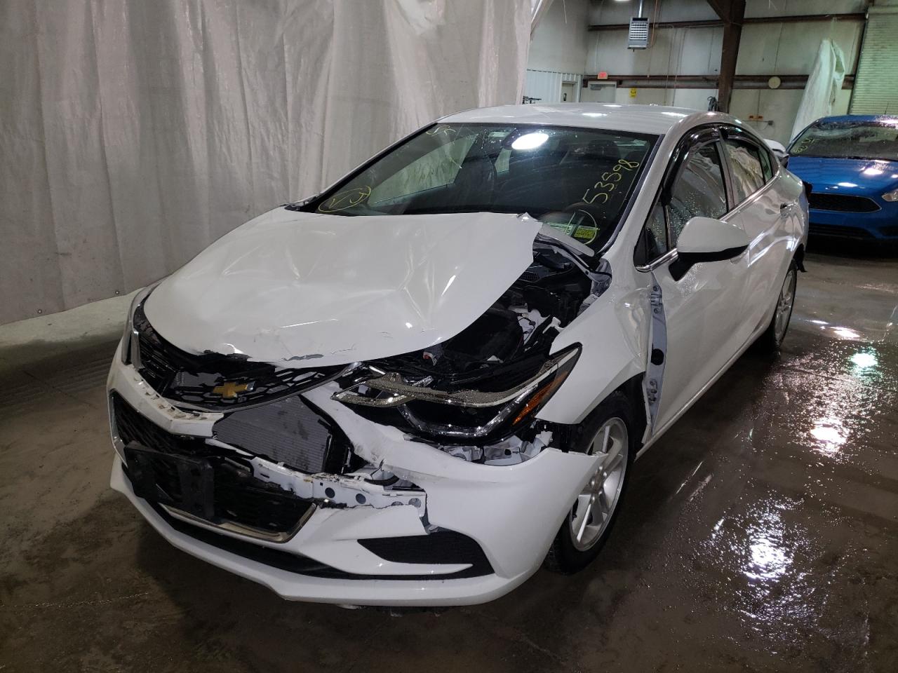 Photo 2 from auction – 2018 CHEVROLET CRUZE LT with VIN 1G1BE5SM7J7102436