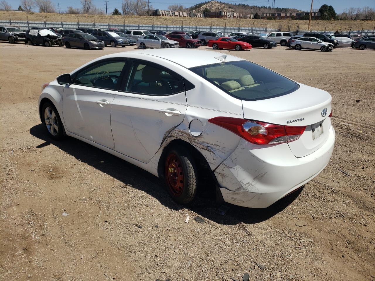 Photo 3 from auction – 2012 HYUNDAI ELANTRA GL with VIN 5NPDH4AE3CH147657