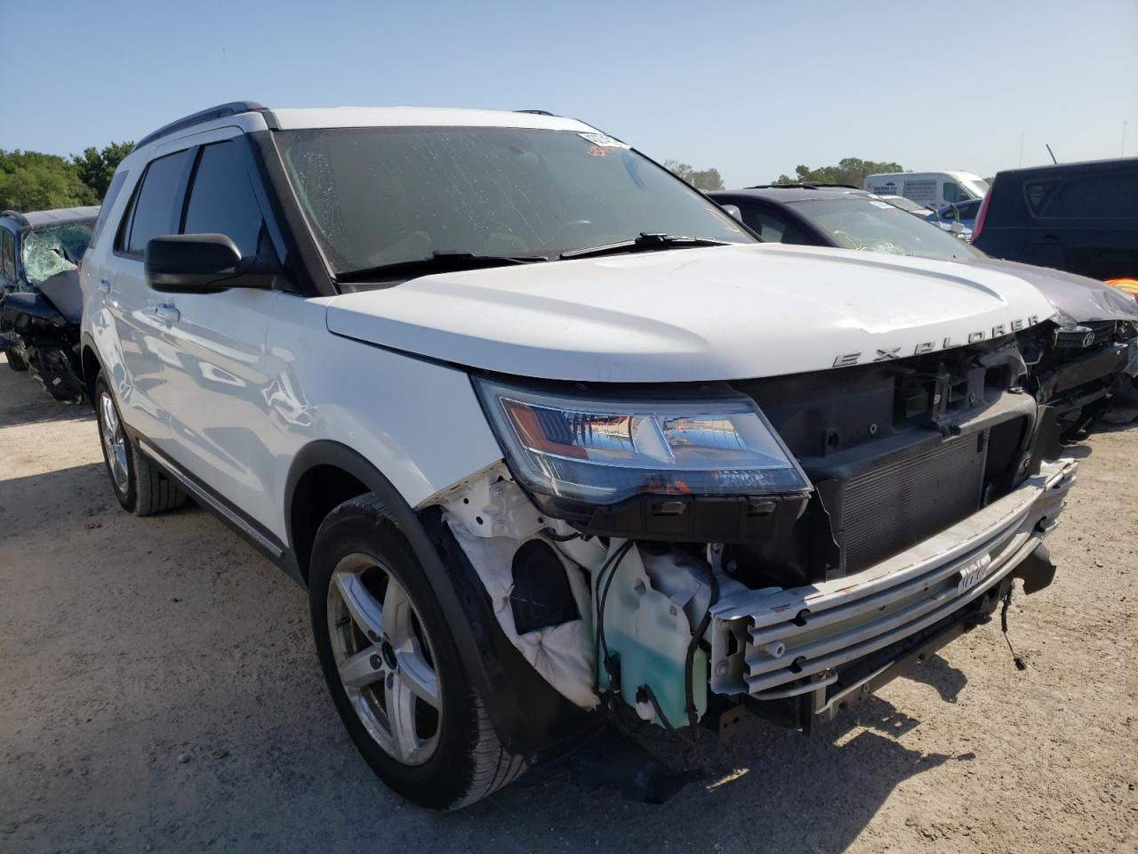 FORD EXPLORER X 2018 with VIN 1FM5K7D88JGB63248 - Photo from auction