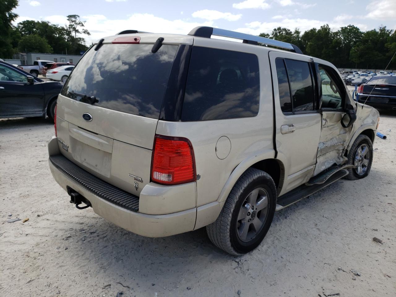 صورة رقم 4 من المزاد - 2005 FORD EXPLORER L مع VIN 1FMZU65W25ZA37013