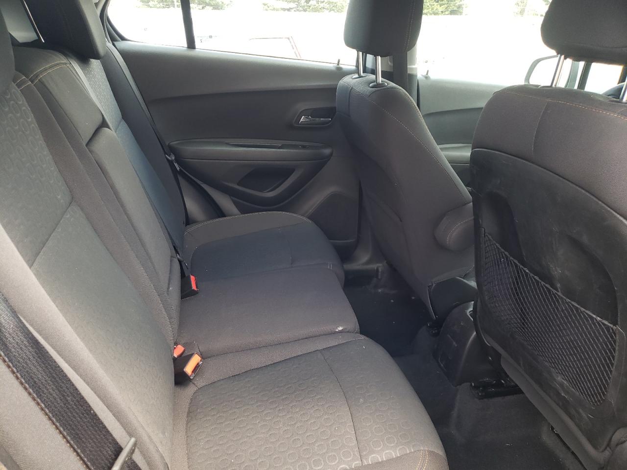 Photo 6 from auction – 2019 CHEVROLET TRAX LS with VIN 3GNCJNSB8KL172778