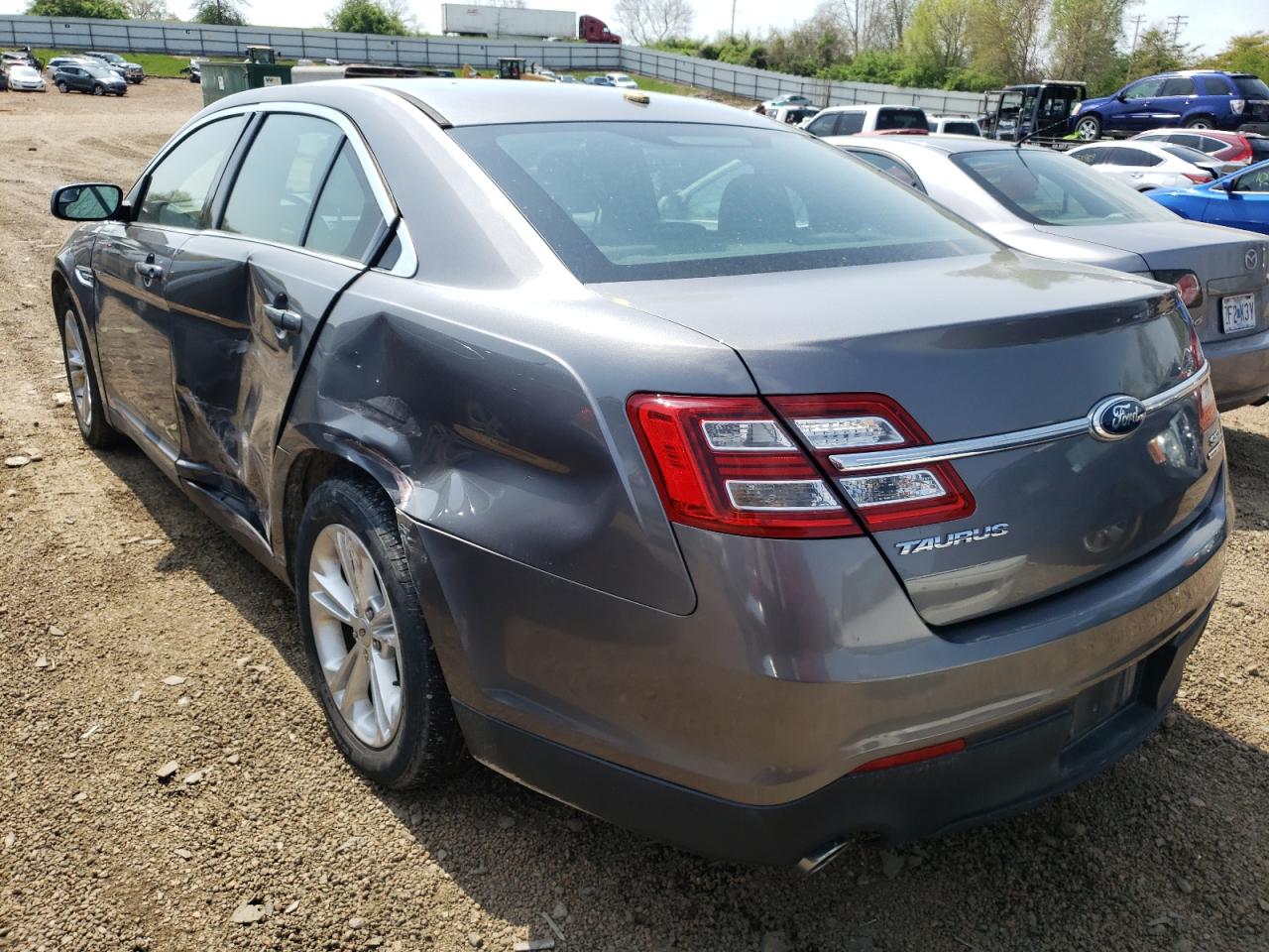 Photo 3 from auction – 2014 FORD TAURUS SEL with VIN 1FAHP2E80EG119874