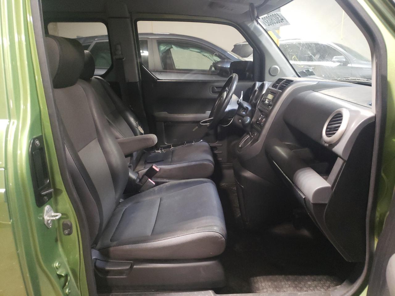 Photo 5 from auction – 2006 HONDA ELEMENT EX with VIN 5J6YH28726L017196