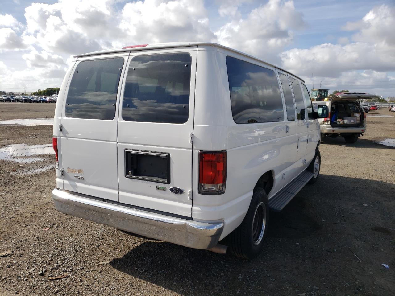 Photo 4 from auction – 2012 FORD ECONOLINE with VIN 1FBNE3BL5CDB00306