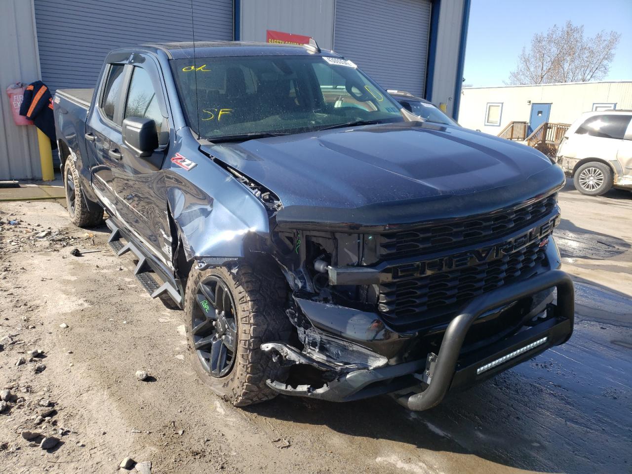 CHEVROLET SILVERADO 2020 with VIN 1GCRYCEH0LZ328986 - Photo from auction