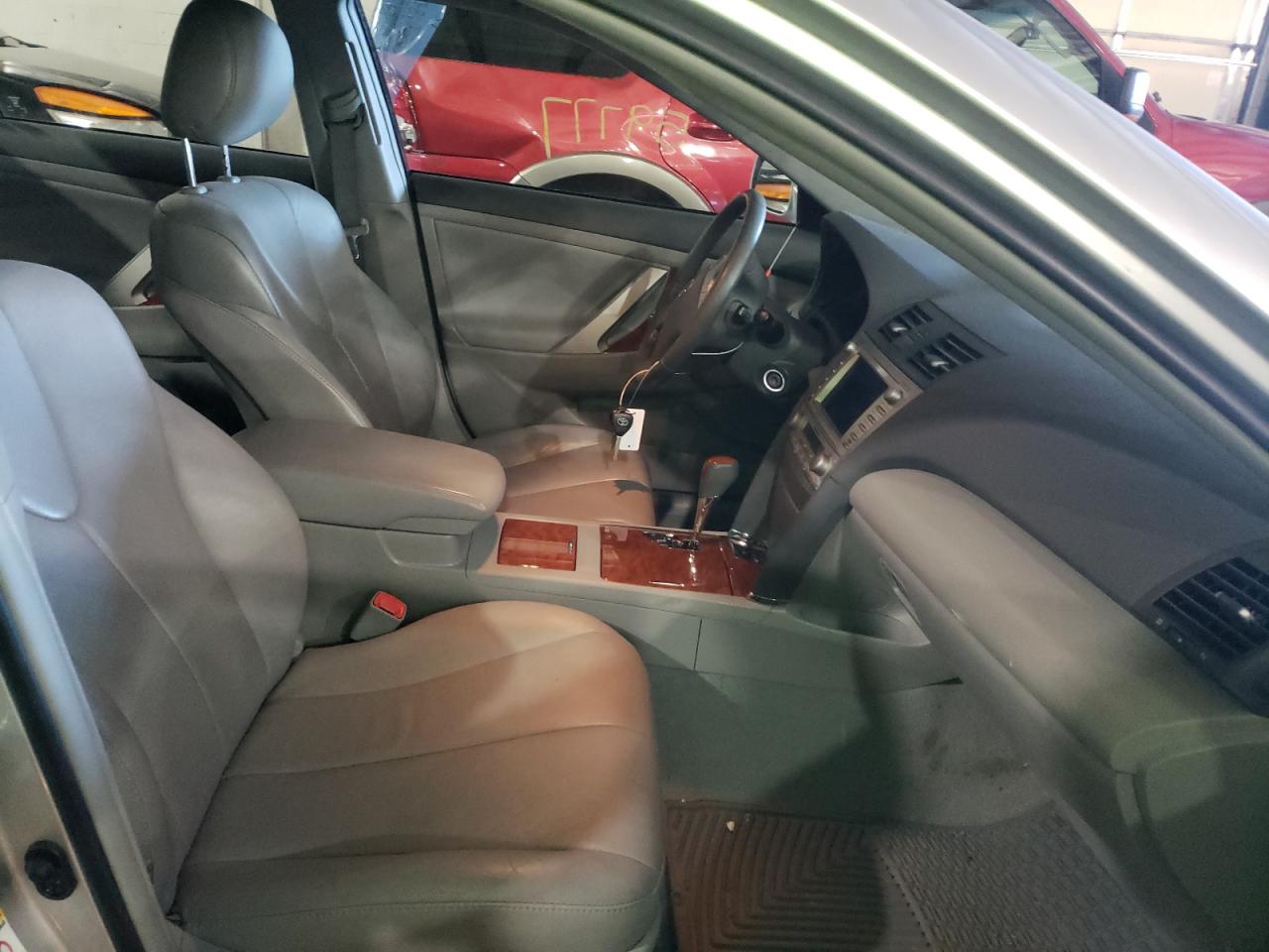 Photo 5 from auction – 2011 TOYOTA CAMRY BASE with VIN 4T4BF3EK5BR190572