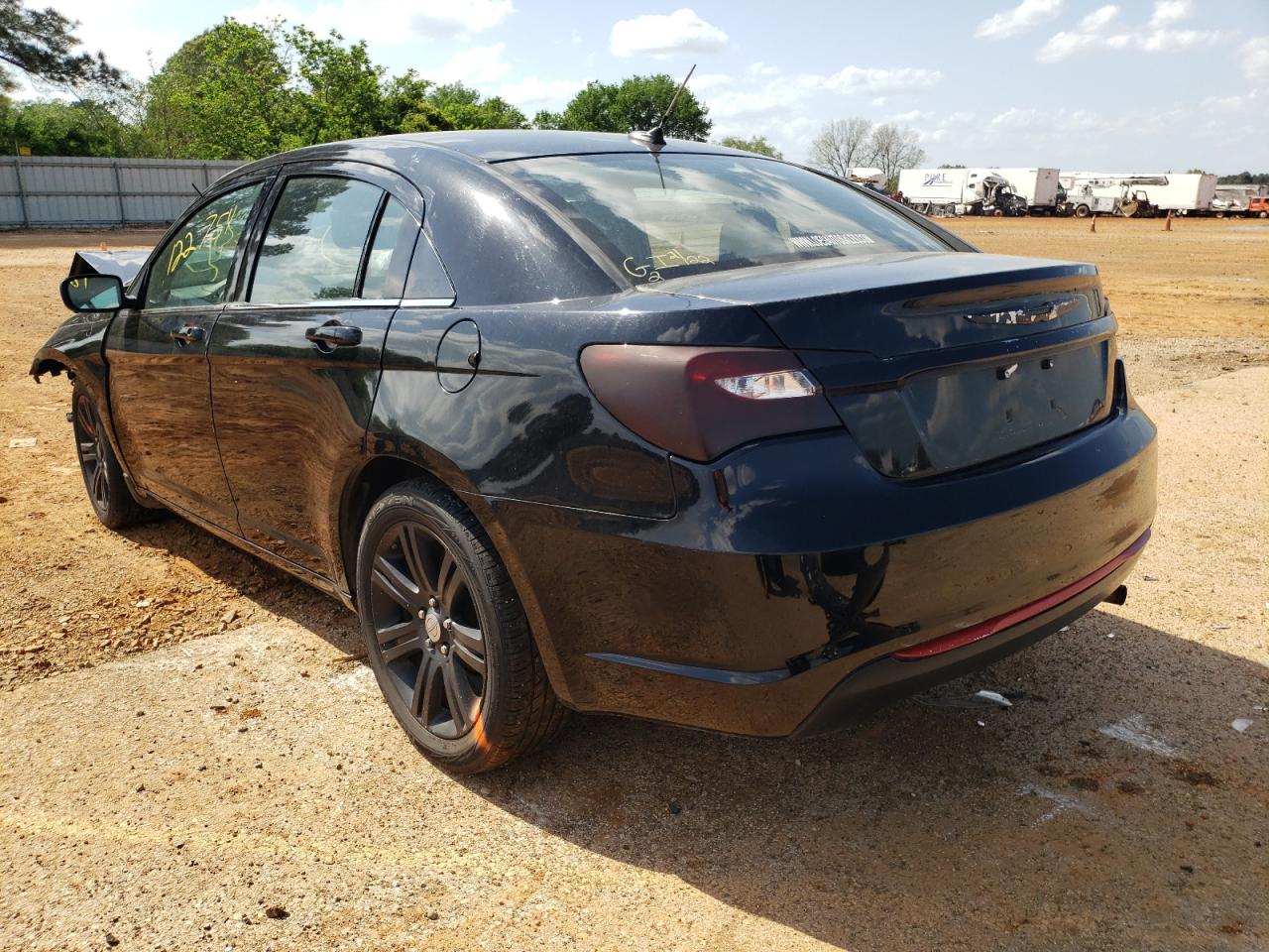 Photo 3 from auction – 2013 CHRYSLER 200 LX with VIN 1C3CCBAB6DN761094