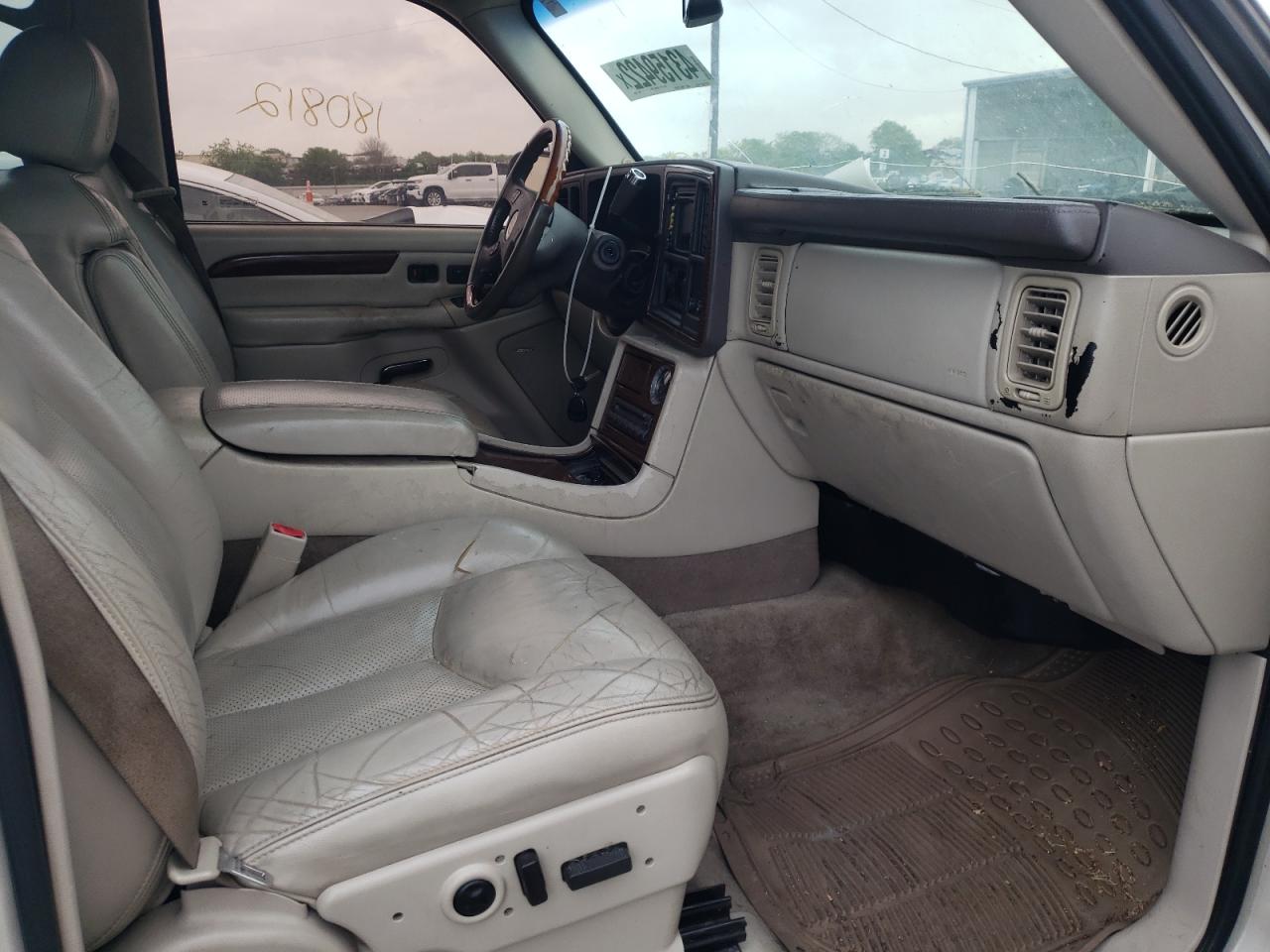 Photo 5 from auction – 2004 CADILLAC ESCALADE E with VIN 3GYFK66N84G175599