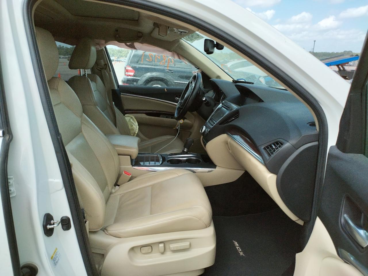 Photo 5 from auction – 2014 ACURA MDX ADVANC with VIN 5FRYD3H86EB019940