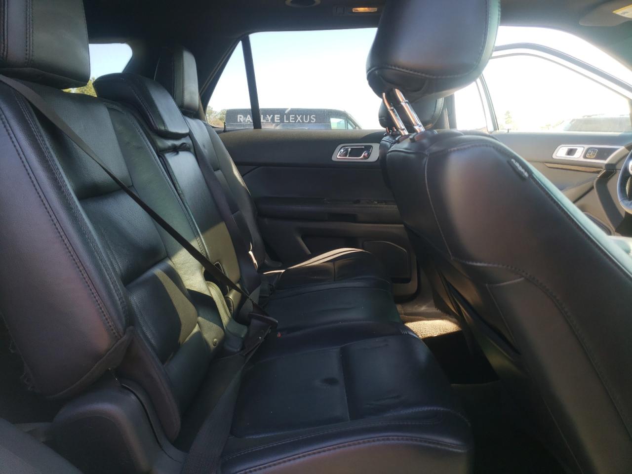 Photo 6 from auction – 2011 FORD EXPLORER L with VIN 1FMHK8F83BGA78044