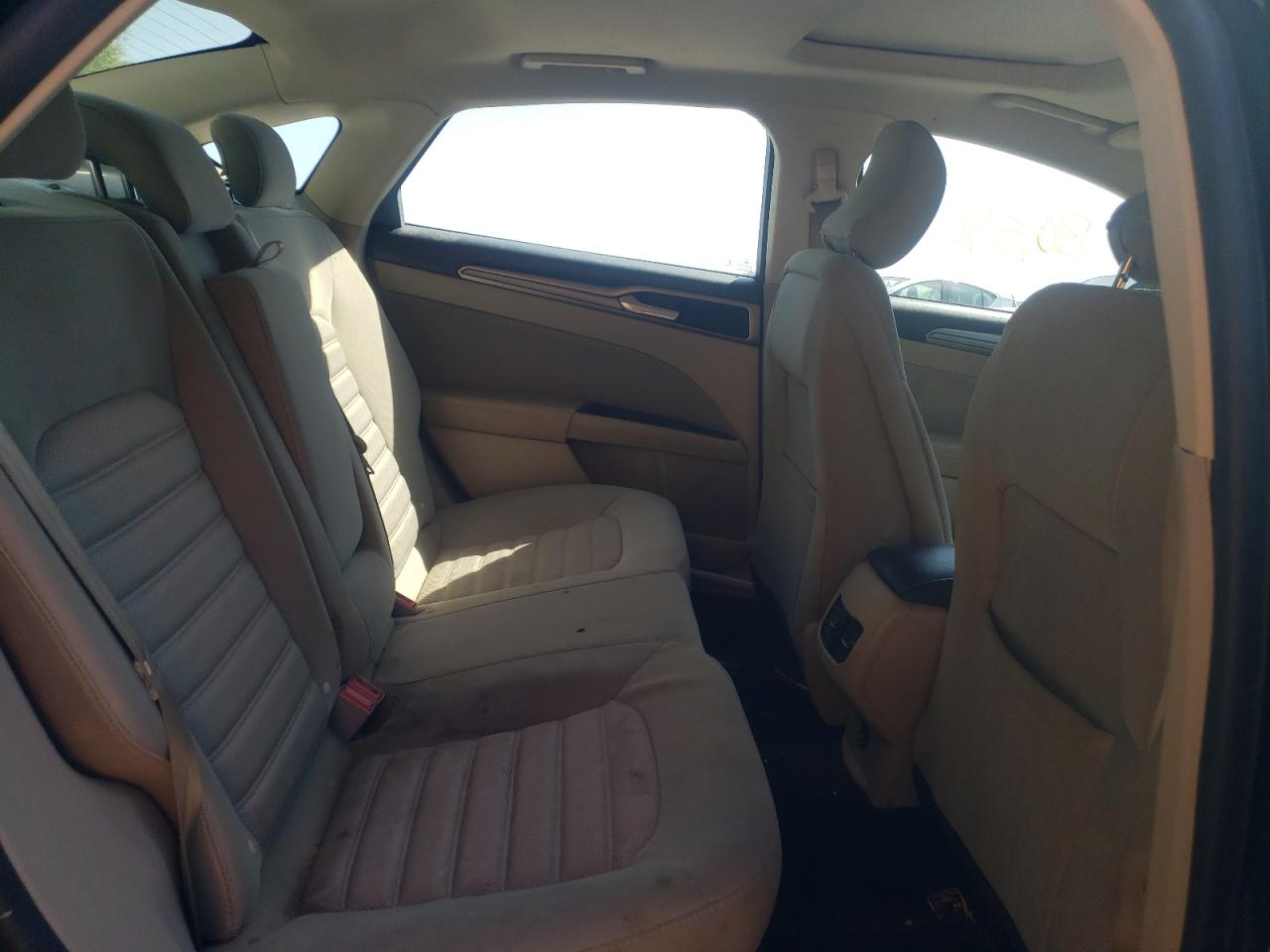 Photo 6 from auction – 2019 FORD FUSION SE with VIN 3FA6P0HD5KR146612