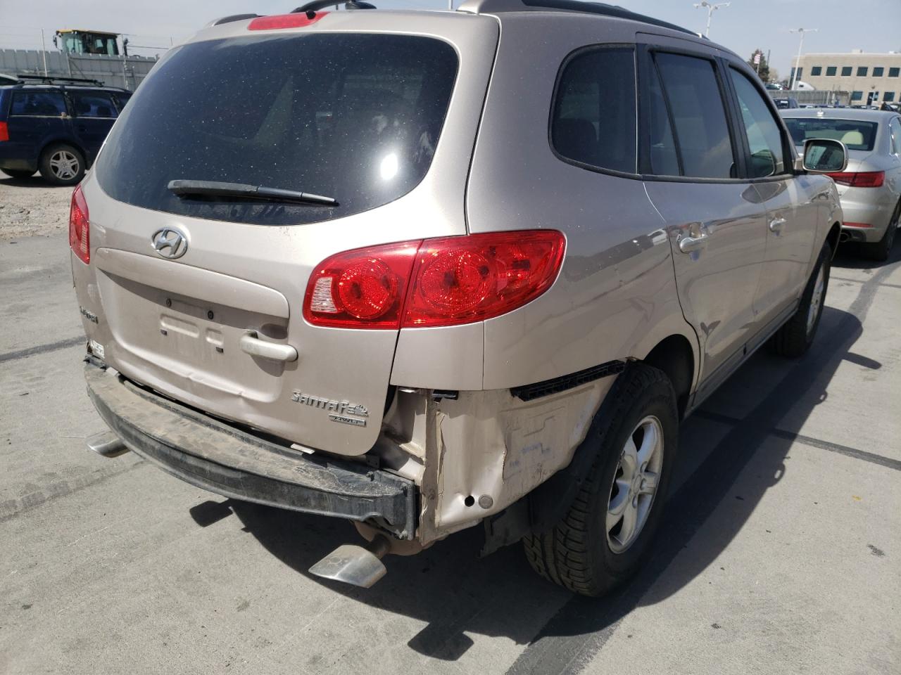 Photo 4 from auction – 2007 HYUNDAI SANTA FE G with VIN 5NMSG73D07H082558