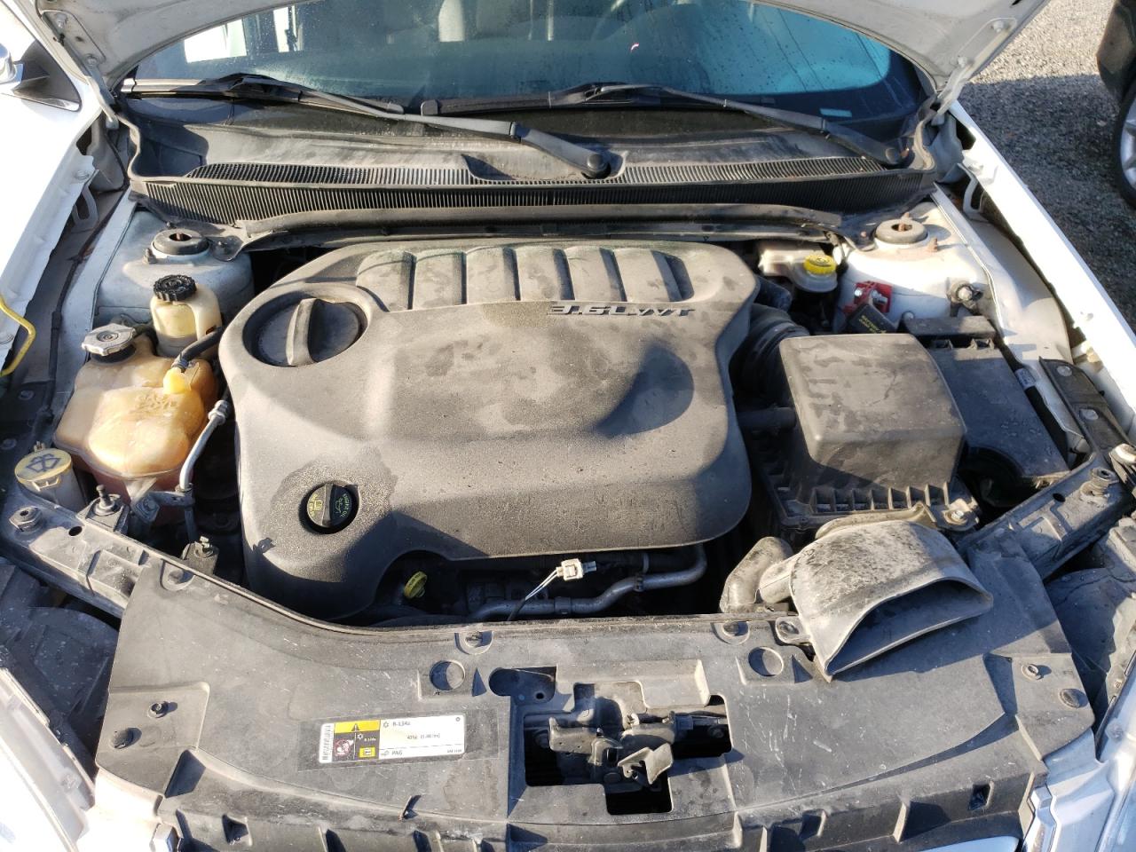 Photo 7 from auction – 2014 CHRYSLER 200 LIMITE with VIN 1C3CCBCGXEN100517