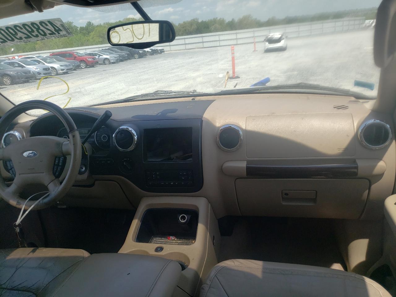 Photo 9 from auction – 2005 FORD EXPEDITION with VIN 1FMFU20595LA80552