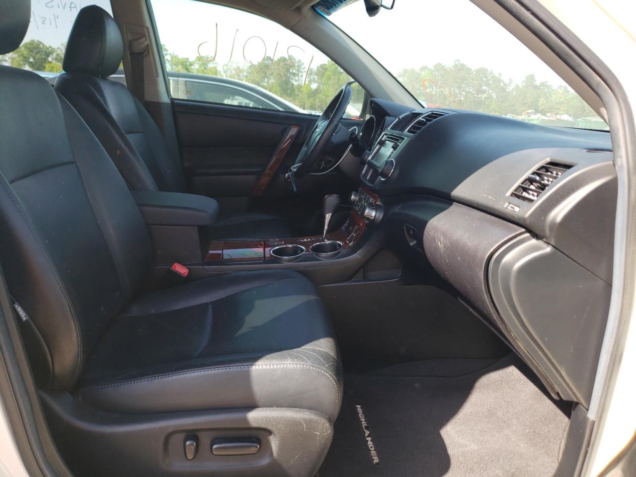 Photo 5 from auction – 2013 TOYOTA HIGHLANDER with VIN 5TDYK3EH8DS091583