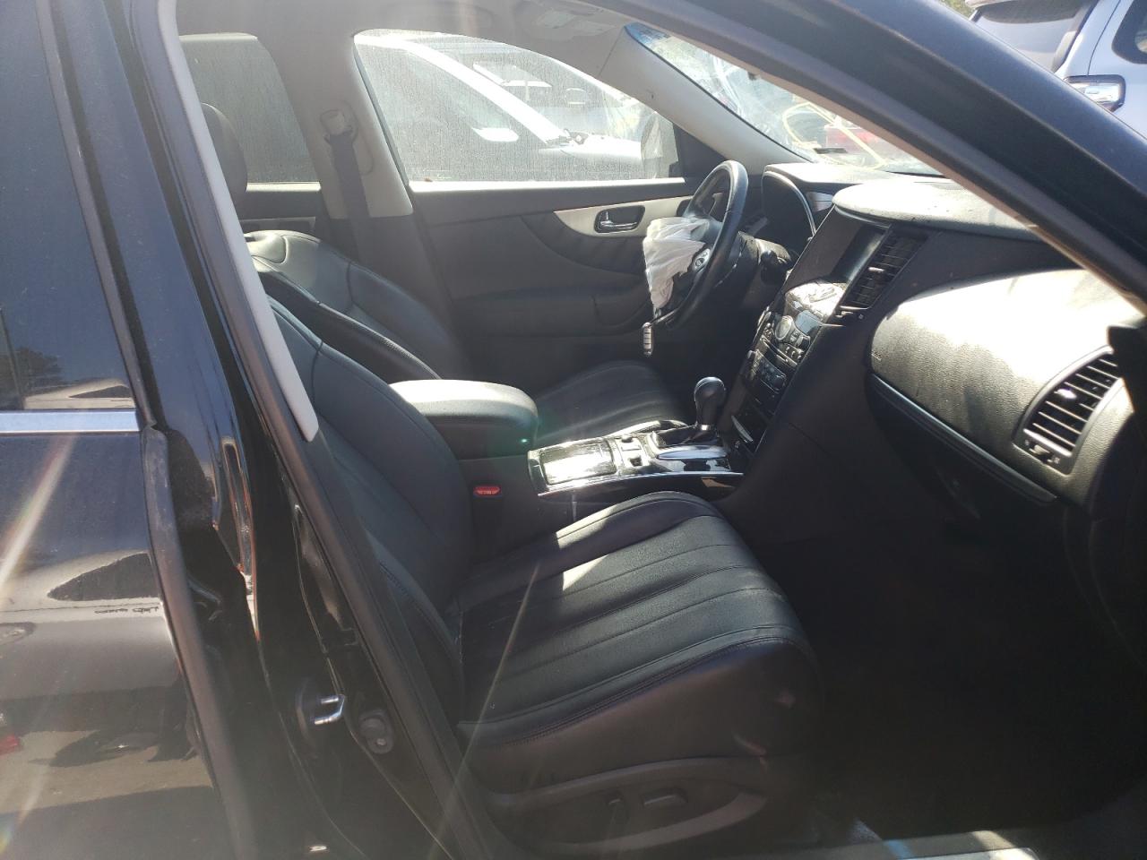 Photo 5 from auction – 2017 INFINITI QX70 with VIN JN8CS1MU2HM143129