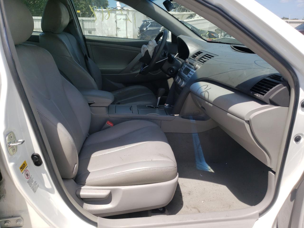 Photo 5 from auction – 2011 TOYOTA CAMRY BASE with VIN 4T1BF3EK2BU612274