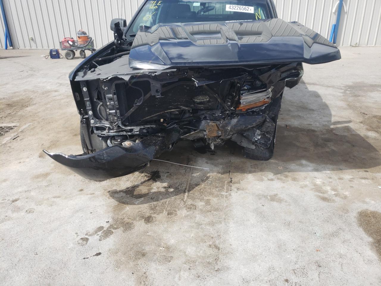 Photo 9 from auction – 2016 CHEVROLET SILVERADO with VIN 1GCRCPEH7GZ414596