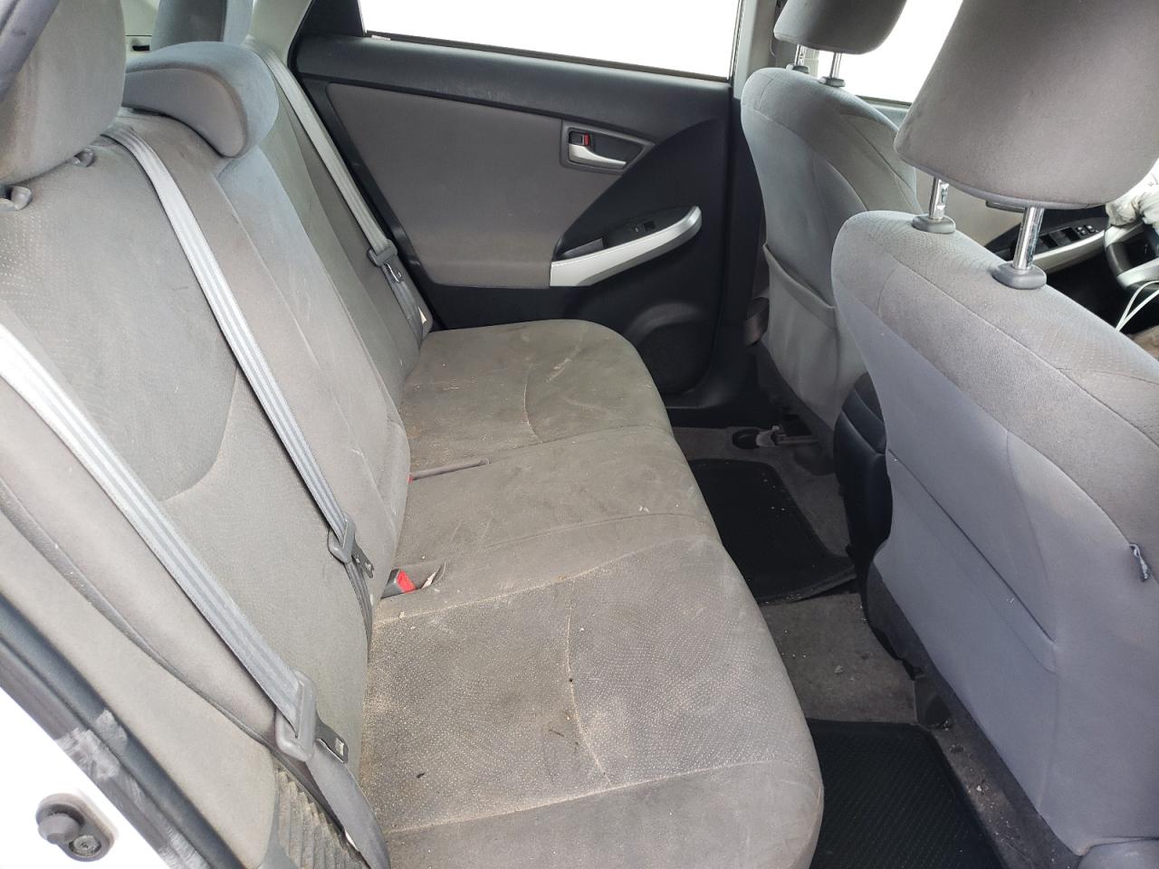Photo 6 from auction – 2014 TOYOTA PRIUS with VIN JTDKN3DU5E1807057