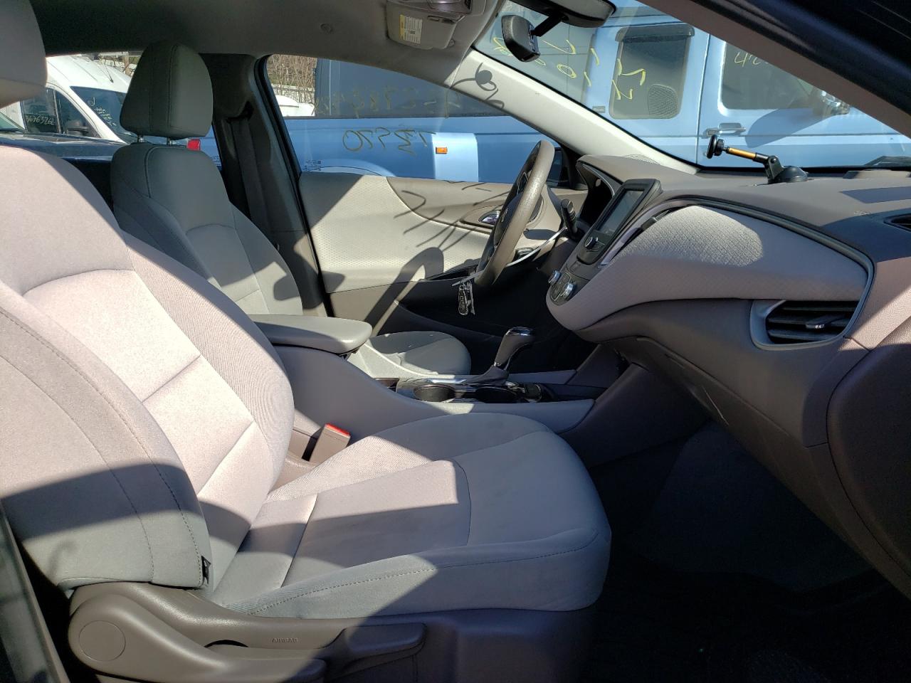 Photo 5 from auction – 2017 CHEVROLET MALIBU LS with VIN 1G1ZB5ST6HF161900