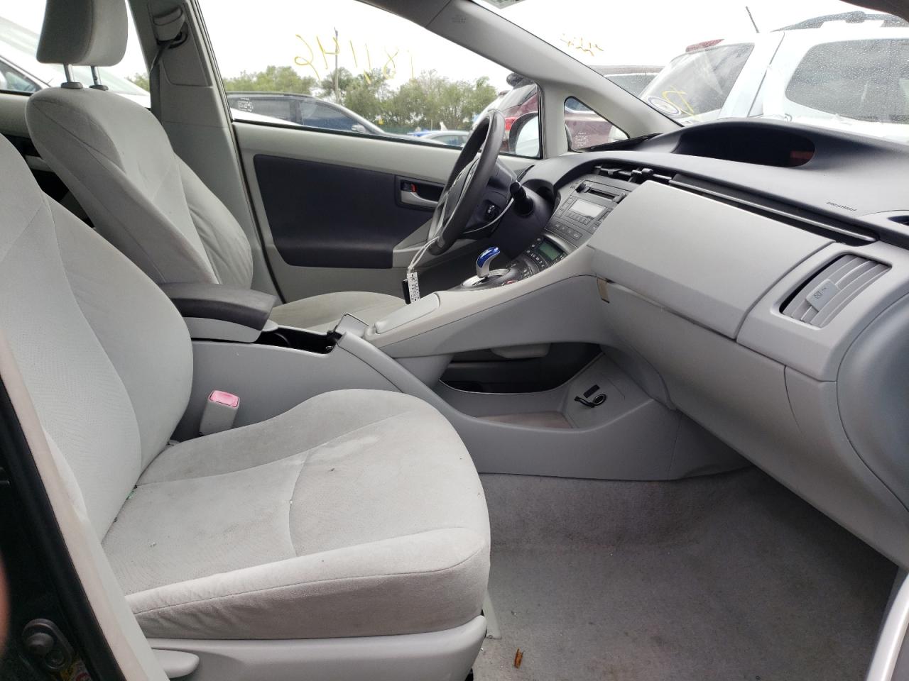 Photo 5 from auction – 2011 TOYOTA PRIUS with VIN JTDKN3DU1B5361235
