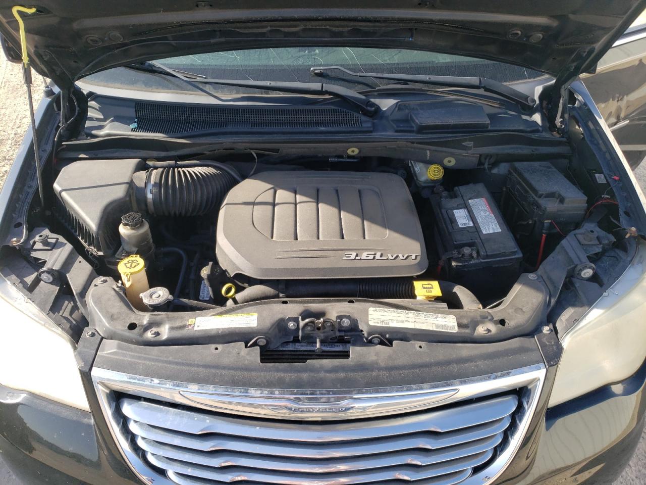 Photo 7 from auction – 2011 CHRYSLER TOWN & COU with VIN 2A4RR5DG7BR630893