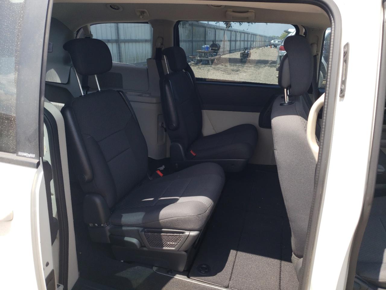 Photo 6 from auction – 2010 DODGE GRAND CARA with VIN 2D4RN4DE4AR425396