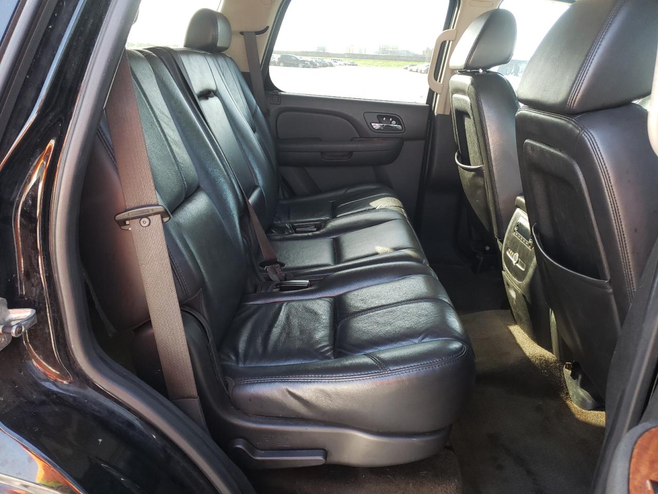Photo 6 from auction – 2007 GMC YUKON with VIN 1GKFC13067R424831