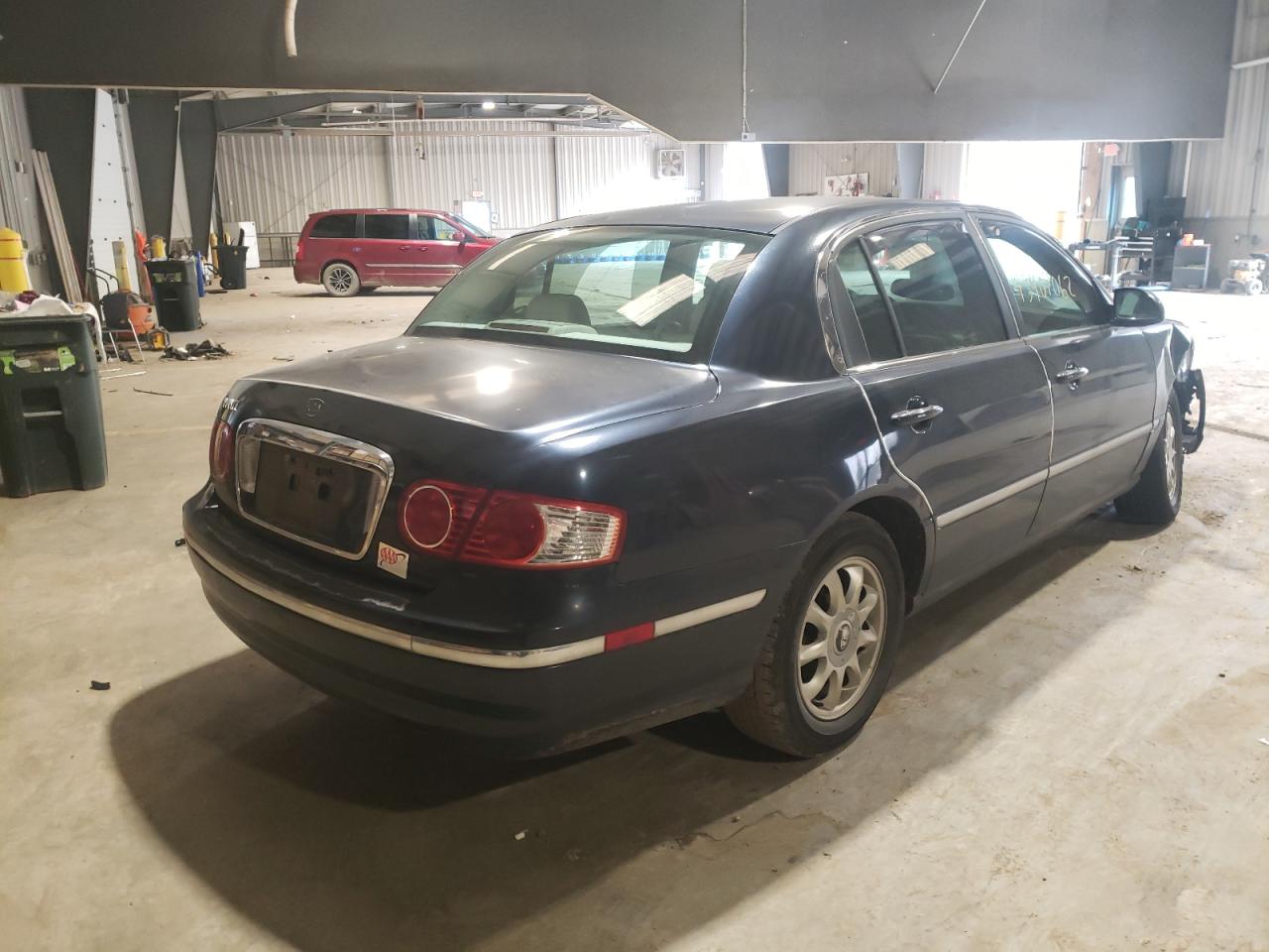Photo 4 from auction – 2006 KIA AMANTI with VIN KNALD124865086965