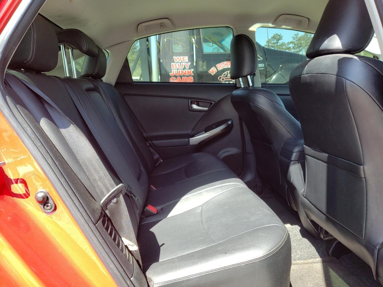Photo 6 from auction – 2015 TOYOTA PRIUS with VIN JTDKN3DU0F0414882