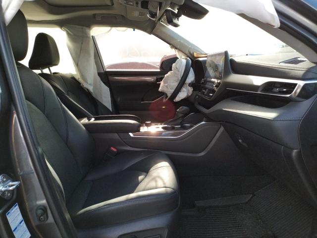 Photo 5 from auction – 2022 TOYOTA HIGHLANDER with VIN 5TDDZRBH6NS184895