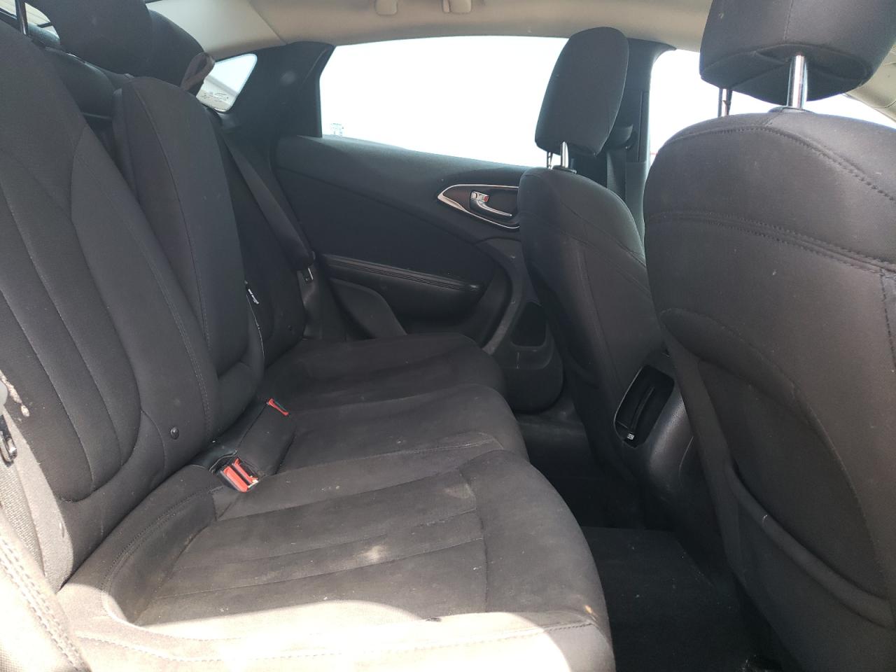 Фото 6 с аукциона – 2015 CHRYSLER 200 LIMITE с VIN 1C3CCCABXFN579245