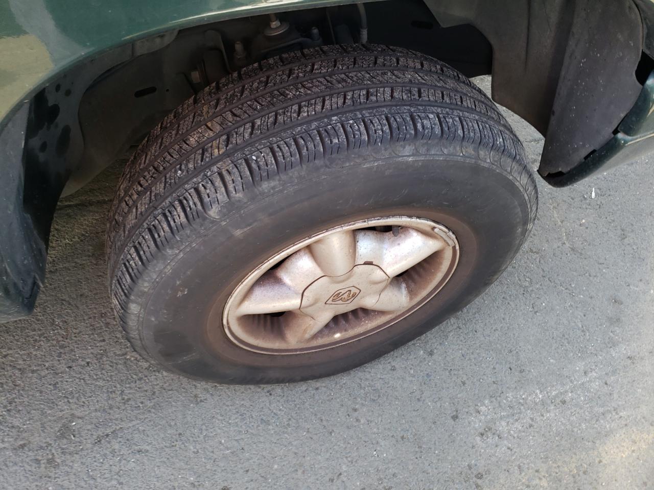 Photo 9 from auction – 2000 DODGE DURANGO with VIN 1B4HS28N0YF277844