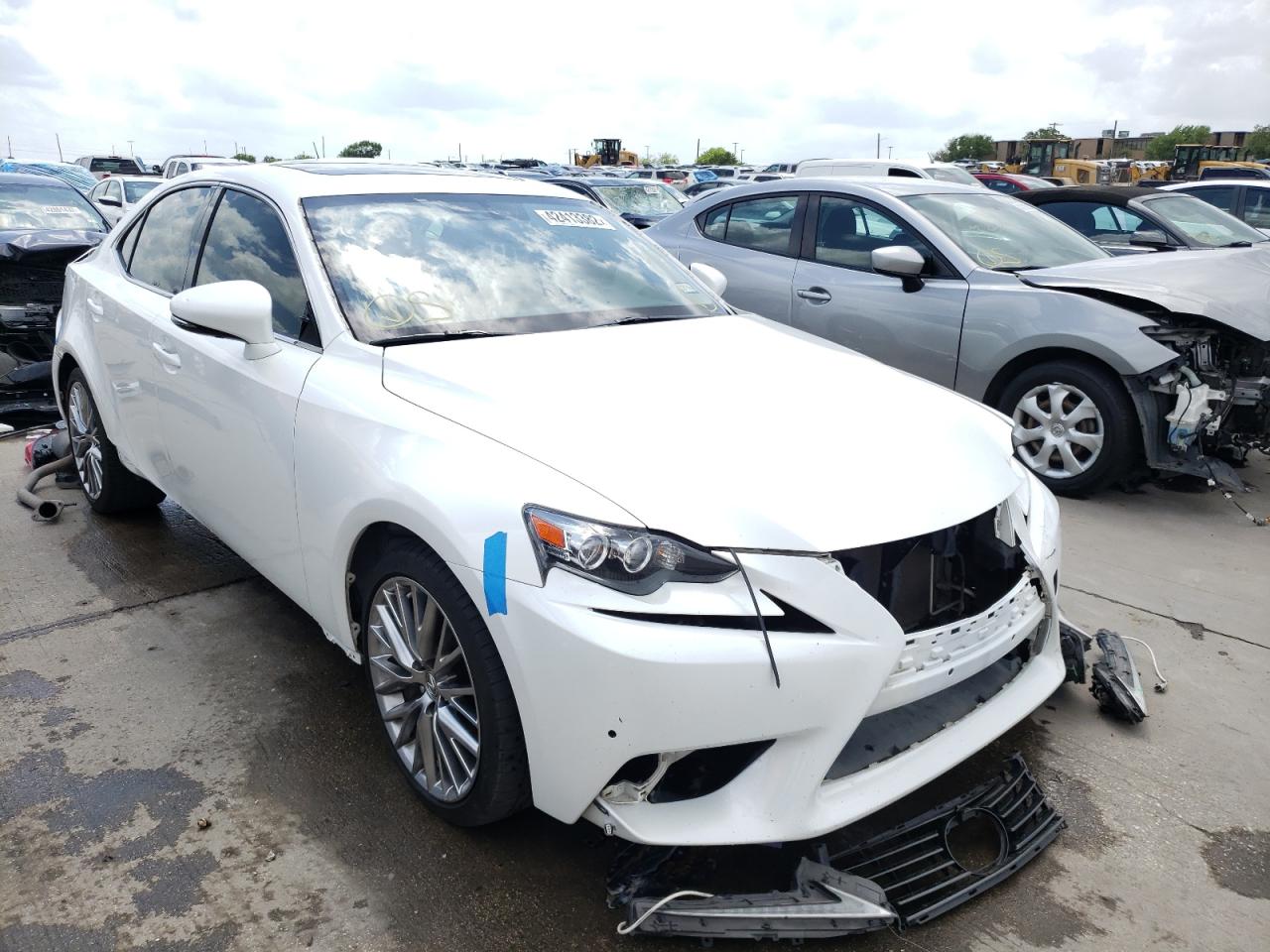 LEXUS IS 350 2015 with VIN JTHBE1D25F5016801 - Photo from auction