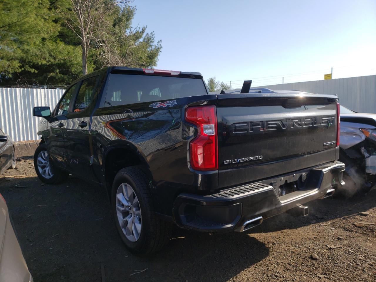 Photo 3 from auction – 2019 CHEVROLET SILVERADO with VIN 3GCUYBEF2KG306215