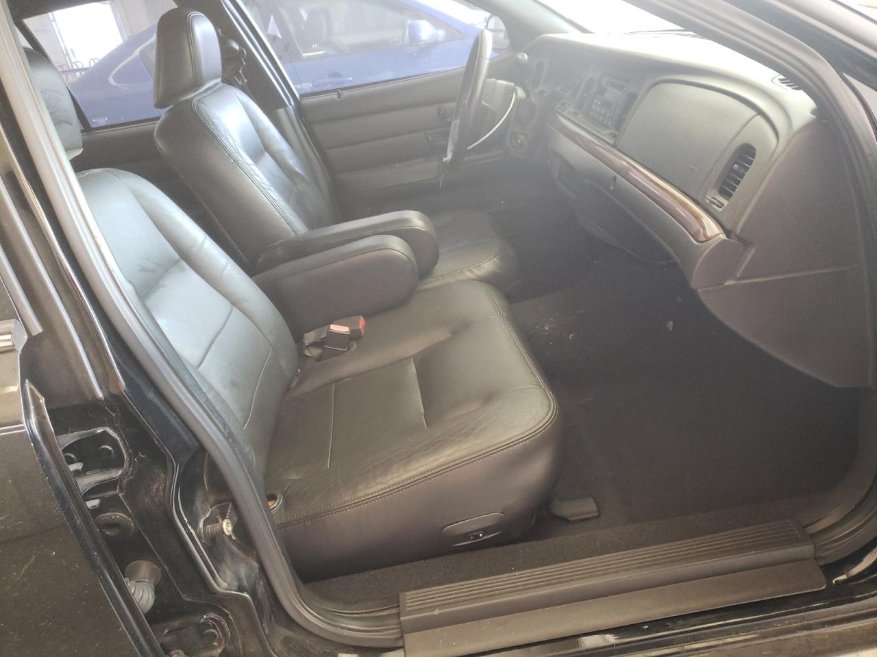 Photo 5 from auction – 2005 FORD CROWN VICT with VIN 2FAFP74WX5X129388