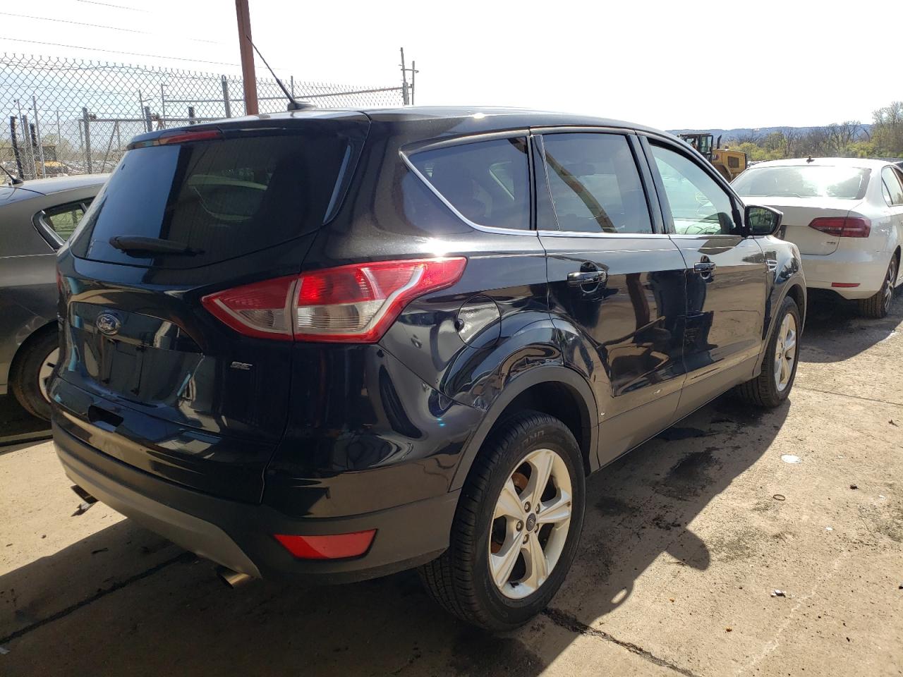Photo 4 from auction – 2016 FORD ESCAPE SE with VIN 1FMCU0G70GUA02463