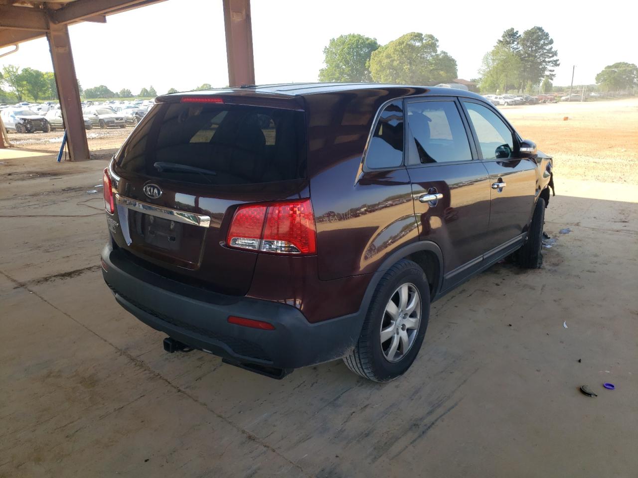 Photo 4 from auction – 2011 KIA SORENTO BA with VIN 5XYKT3A14BG008155