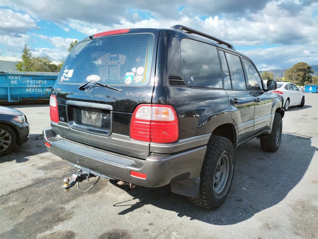 Photo 4 from auction – 2001 LEXUS LX 470 with VIN JTJHT00W713502726