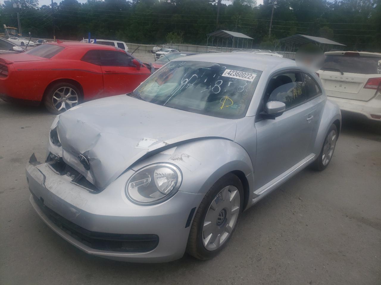 Photo 2 from auction – 2012 VOLKSWAGEN BEETLE with VIN 3VWJP7AT3CM624858