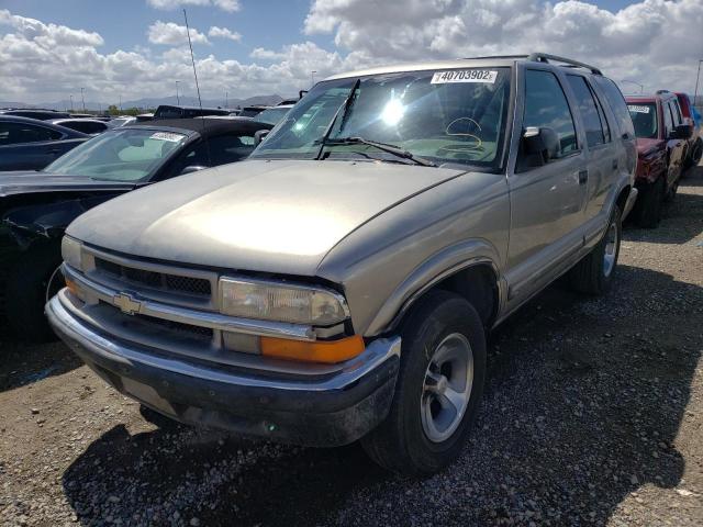 Photo 2 from auction – 2000 CHEVROLET BLAZER with VIN 1GNCS13W2Y2250215