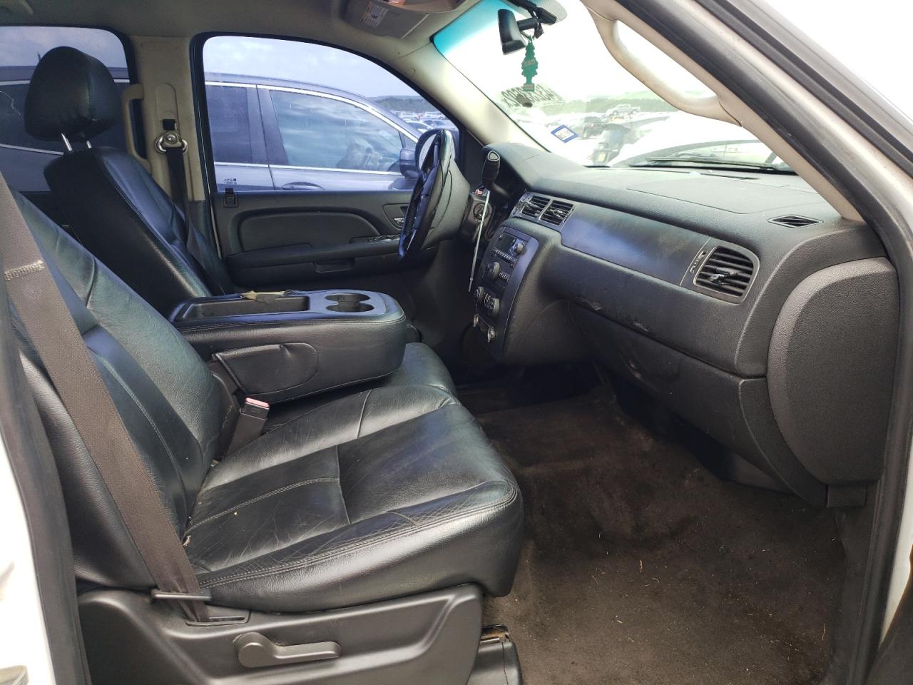 Photo 5 from auction – 2007 CHEVROLET TAHOE C150 with VIN 1GNFC13C87J405631